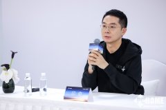 <b>必需用更高的AI手艺和沉构智能座舱</b>